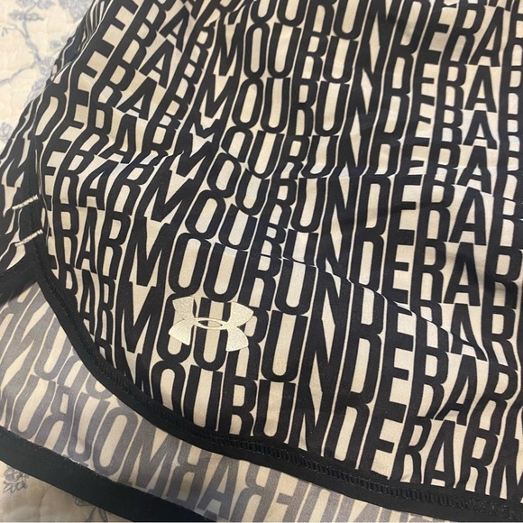Under Armour Black and White Logo Print Shorts with Liner 3” Inseam - Picture 4 of 9